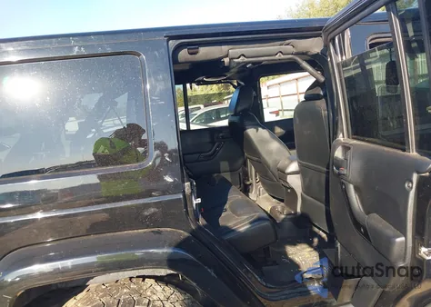 2014 Jeep Wrangler Unlimited Altitude z USA, uszkodzony, nr VIN 1C4BJWEG6EL261430